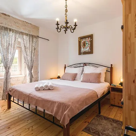 Holiday home 4 Bedroom Lovely In
