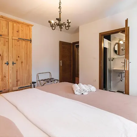 Holiday home 4 Bedroom Lovely In