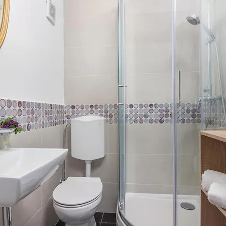 Holiday home 4 Bedroom Lovely In