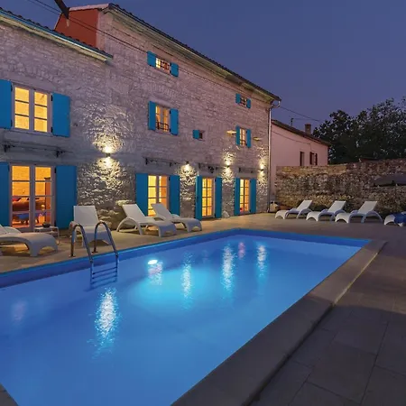 Four-bedroom In Kringa
